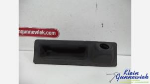 Gebruikte Handgreep Achterklep BMW 4-Serie Prijs € 20,00 Margeregeling aangeboden door Klein Gunnewiek Autodemontage & Motorentechniek