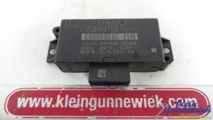 Begagnade PDC-modul Renault Captur Pris € 50,00 Marginaltabell erbjuds av Klein Gunnewiek Autodemontage & Motorentechniek