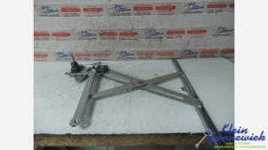 Gebruikte Ruitmechaniek 4Deurs links-voor Opel Agila Prijs € 25,00 Margeregeling aangeboden door Klein Gunnewiek Autodemontage & Motorentechniek