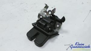 Begagnade Låsmekanism, baklucka Audi SQ5 Pris € 20,00 Marginaltabell erbjuds av Klein Gunnewiek Autodemontage & Motorentechniek
