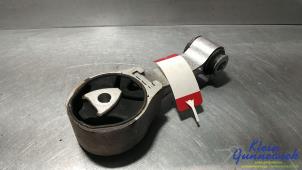 Używane Wspornik skrzyni biegów Renault Megane Cena € 30,00 Procedura marży oferowane przez Klein Gunnewiek Autodemontage & Motorentechniek