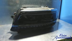 Gebruikte Koplamp links Volkswagen Tiguan Allspace Prijs € 225,00 Margeregeling aangeboden door Klein Gunnewiek Autodemontage & Motorentechniek