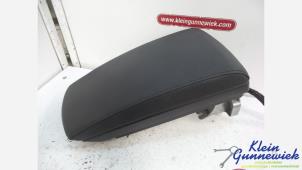 Gebruikte Armleuning BMW X3 Prijs € 35,00 Margeregeling aangeboden door Klein Gunnewiek Autodemontage & Motorentechniek