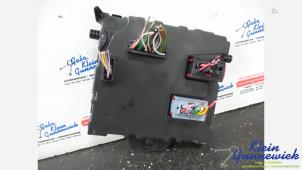 Begagnade Dator , karosskontroll (BCM) Renault Kangoo Pris € 50,00 Marginaltabell erbjuds av Klein Gunnewiek Autodemontage & Motorentechniek