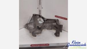 Begagnade Undre fäste, generator Volkswagen Golf Pris på förfrågan erbjuds av Klein Gunnewiek Autodemontage & Motorentechniek