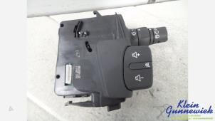 Gebruikte Ruitenwis Schakelaar Renault Kangoo Prijs € 30,00 Margeregeling aangeboden door Klein Gunnewiek Autodemontage & Motorentechniek