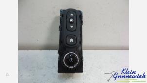 Begagnade Radiokontrollpanel Renault Captur Pris € 20,00 Marginaltabell erbjuds av Klein Gunnewiek Autodemontage & Motorentechniek