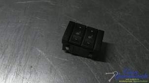 Gebruikte Stoelverwarmings Schakelaar Ford Mondeo Prijs op aanvraag aangeboden door Klein Gunnewiek Autodemontage & Motorentechniek