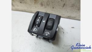 Begagnade Brytare, AIH strålkastare Renault Captur Pris € 20,00 Marginaltabell erbjuds av Klein Gunnewiek Autodemontage & Motorentechniek