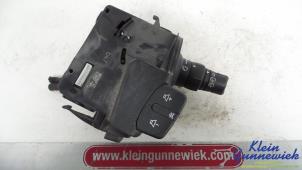 Gebruikte Ruitenwis Schakelaar Renault Kangoo Prijs € 30,00 Margeregeling aangeboden door Klein Gunnewiek Autodemontage & Motorentechniek