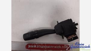 Używane Przelacznik wycieraczki Hyundai Matrix Cena na żądanie oferowane przez Klein Gunnewiek Autodemontage & Motorentechniek