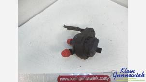 Używane Pompa wodna Jaguar I-Pace Cena € 50,00 Procedura marży oferowane przez Klein Gunnewiek Autodemontage & Motorentechniek