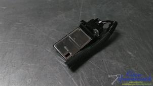 Gebruikte Luchthoeveelheidsmeter Renault Koleos Prijs € 25,00 Margeregeling aangeboden door Klein Gunnewiek Autodemontage & Motorentechniek