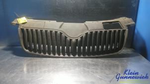 Używane Grill Skoda Fabia Cena € 30,00 Procedura marży oferowane przez Klein Gunnewiek Autodemontage & Motorentechniek