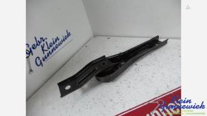 Begagnade Fäste, växellåda Volkswagen Touran Pris € 25,00 Marginaltabell erbjuds av Klein Gunnewiek Autodemontage & Motorentechniek