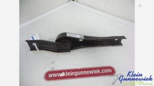 Begagnade Fäste, växellåda Audi A3 Pris € 25,00 Marginaltabell erbjuds av Klein Gunnewiek Autodemontage & Motorentechniek