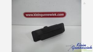 Begagnade Handtag, baklucka Renault Grand Espace Pris € 15,00 Marginaltabell erbjuds av Klein Gunnewiek Autodemontage & Motorentechniek