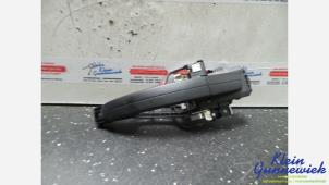 Używane Uchwyt drzwi prawych wersja 2-drzwiowa Ford Transit Connect Cena € 25,00 Procedura marży oferowane przez Klein Gunnewiek Autodemontage & Motorentechniek