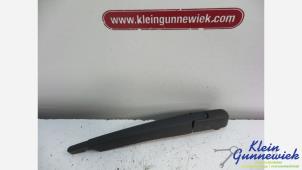 Gebruikte Ruitenwisserarm achter Citroen C3 Picasso Prijs € 15,00 Margeregeling aangeboden door Klein Gunnewiek Autodemontage & Motorentechniek