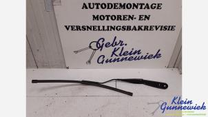 Gebruikte Ruitenwisserarm voor BMW X1 Prijs € 20,00 Margeregeling aangeboden door Klein Gunnewiek Autodemontage & Motorentechniek