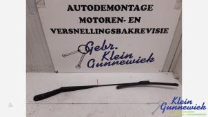 Gebruikte Ruitenwisserarm voor BMW X1 Prijs € 20,00 Margeregeling aangeboden door Klein Gunnewiek Autodemontage & Motorentechniek