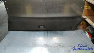 Begagnade Stripe, hjulhus Volkswagen Crafter Pris € 25,00 Marginaltabell erbjuds av Klein Gunnewiek Autodemontage & Motorentechniek