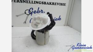 Begagnade Elektrisk bränslepump Mercedes C-Klasse Pris € 75,00 Marginaltabell erbjuds av Klein Gunnewiek Autodemontage & Motorentechniek