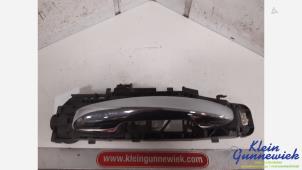 Gebruikte Portiergreep 4Deurs links-achter Mercedes E-Klasse Prijs € 50,00 Margeregeling aangeboden door Klein Gunnewiek Autodemontage & Motorentechniek