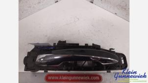 Gebruikte Portiergreep 4Deurs links-achter Mercedes C-Klasse Prijs € 50,00 Margeregeling aangeboden door Klein Gunnewiek Autodemontage & Motorentechniek