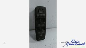 Begagnade Flerfunktionsbrytare, fönster Mercedes A-Klasse Pris € 30,00 Marginaltabell erbjuds av Klein Gunnewiek Autodemontage & Motorentechniek