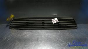 Gebruikte Bumper Rooster Audi 80 Prijs € 15,00 Margeregeling aangeboden door Klein Gunnewiek Autodemontage & Motorentechniek