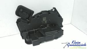 Gebruikte Deurslot Mechaniek 2Deurs rechts Volkswagen Caddy Prijs € 30,00 Margeregeling aangeboden door Klein Gunnewiek Autodemontage & Motorentechniek