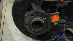 Gebruikte Fusee links-voor Mercedes Vito Prijs € 150,00 Margeregeling aangeboden door Klein Gunnewiek Autodemontage & Motorentechniek