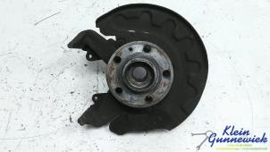 Gebruikte Fusee links-voor Volkswagen Polo Prijs € 30,00 Margeregeling aangeboden door Klein Gunnewiek Autodemontage & Motorentechniek