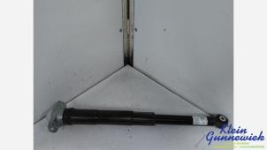 Gebruikte Schokdemper rechts-achter Audi A3 Prijs € 30,00 Margeregeling aangeboden door Klein Gunnewiek Autodemontage & Motorentechniek