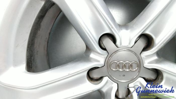 Velg van een Audi A5 2012