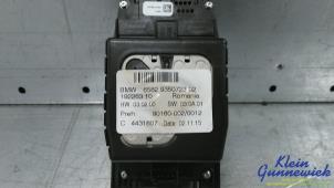 Używane Przelacznik interfejsu czlowiek-maszyna BMW 3-Serie Cena € 85,00 Procedura marży oferowane przez Klein Gunnewiek Autodemontage & Motorentechniek