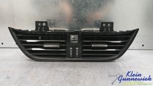 Begagnade Luftmunstycke, instrumentbräda Ford Focus Pris € 35,00 Marginaltabell erbjuds av Klein Gunnewiek Autodemontage & Motorentechniek