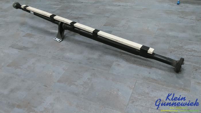 Mellanaxel från en Mercedes GLA 2015