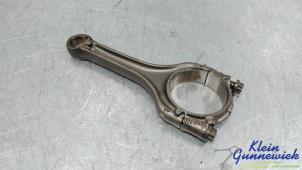 Begagnade Vevstake Volkswagen Golf Pris € 85,00 Marginaltabell erbjuds av Klein Gunnewiek Autodemontage & Motorentechniek