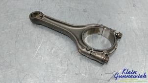 Begagnade Vevstake Volkswagen Golf Pris € 85,00 Marginaltabell erbjuds av Klein Gunnewiek Autodemontage & Motorentechniek