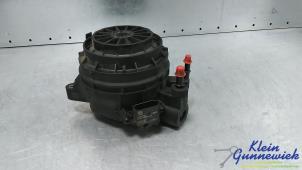 Begagnade Bränslefilterhus Mercedes C-Klasse Pris € 45,00 Marginaltabell erbjuds av Klein Gunnewiek Autodemontage & Motorentechniek