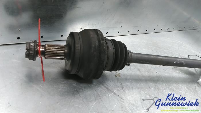 Drivaxel, höger bak från en Mercedes C-Klasse 2010