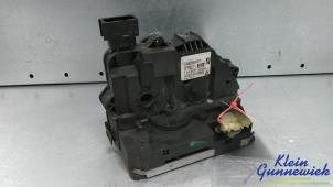 Gebruikte Slotmechaniek Portier 4Deurs rechts-achter Opel Corsa Prijs € 20,00 Margeregeling aangeboden door Klein Gunnewiek Autodemontage & Motorentechniek