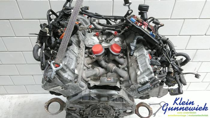 Motor från en BMW M5 2014