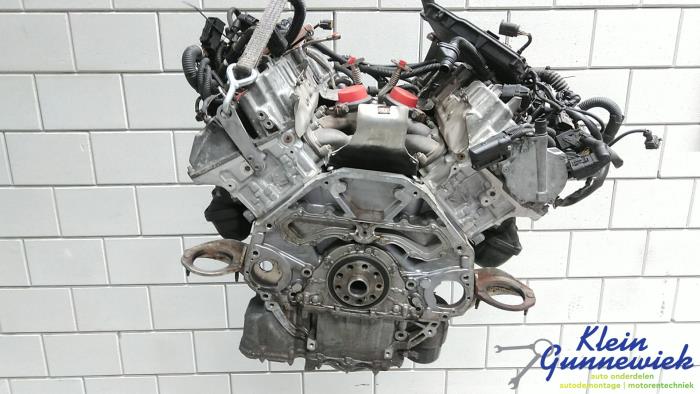 Motor från en BMW M5 2014