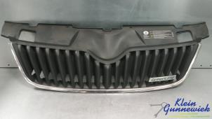 Używane Grill Skoda Fabia Cena € 45,00 Procedura marży oferowane przez Klein Gunnewiek Autodemontage & Motorentechniek