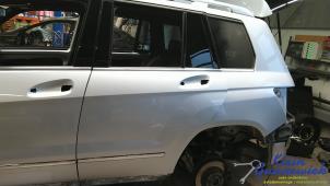 Gebruikte Deur 4Deurs links-achter Mercedes GLK-Klasse Prijs € 495,00 Margeregeling aangeboden door Klein Gunnewiek Autodemontage & Motorentechniek