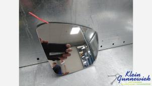 Begagnade Spegelglas, höger Volkswagen T-Roc Pris € 25,00 Marginaltabell erbjuds av Klein Gunnewiek Autodemontage & Motorentechniek
