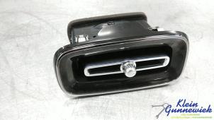 Gebruikte Luchtrooster Dashboard Volvo XC40 Prijs € 25,00 Margeregeling aangeboden door Klein Gunnewiek Autodemontage & Motorentechniek